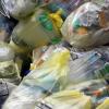Beim Einsammeln von Gelben Säcken in Ludwigsfeld ist ein Müllmann schwer verletzt worden
