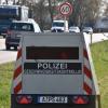 Eine vierstellige Zahl an Temposündern hat die Polizei im Donau-Ries-Kreis allein mit diesem Messcontainer erwischt, der 2023 mehrmals auch an der B16 bei Riedlingen (Bild) stand.