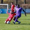 Trifft mit dem VfR Neuburg am Samstag auf den TSV Rain II: Angreifer Mamadou Diallo (rechts). Foto: Daniel Worsch