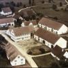 Historischer Blick auf den Woidl-Hof in Gundertshausen: Dieses Luftbild ist um 1955 entstanden.