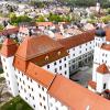 Für die Sanierung des Schlosses Günzburg, das aus der Mitte des 16. Jahrhunderts stammt, verleiht der Bezirk Schwaben den Denk-malpreis 2024.