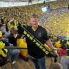 Die „Gelbe Wand“: Stimmungstechnisch und optisch hatten Daniel Pietta und die Dortmunder Fans das Wembley-Stadion im Griff. Foto: Pietta