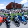 Hunderte Motorroller-Begeisterte kamen am Tag der Offenen Tür zum SIP Scootershop in Landsberg.