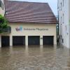 Das Juni-Hochwasser war für die Bürgerinnen und Bürger der Stadt Krumbach teils eine Katastrophe und für die Stadt eine Herausforderung. Unser Archivbild zeigt das Begegnungshaus an der Kammel des Diakonievereins Krumbach.