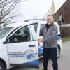 Alois Scholz engagiert sich bei der Nachbarschaftshilfe in Geltendorf und bringt dort für eine Fahrdienst-App sein berufliches Wissen ein.
