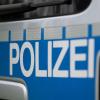 Ein unbekannter Täter hat in Loppenhausen mehrere Autos beschädigt.