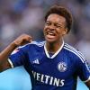 Schalkes Assan Ouedraogo bejubelt sein Tor zum 1:1.