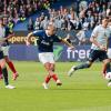 Heimsieg: Kiels Lewis Holtby (M) trifft gegen Hansa Rostock zum 2:0.