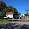 Erworben und als Grünanlage gestaltet hat die Gemeinde Fuchstal ein Grundstück am Ortseingang von Leeder.