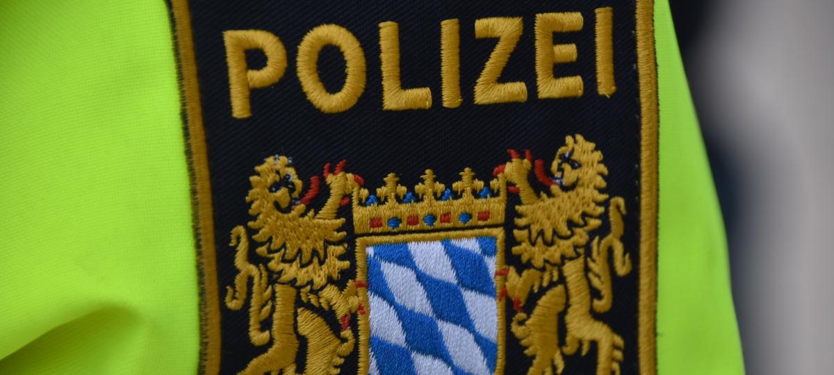 Frau bezahlt 1250 Euro für Kleidung und gerät an Betrüger