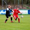 Sein Tor war zu wenig: Max Neff (links) brachte den SV Wagenhofen in Führung. Am Ende setzten sich Johannes Meier (rechts) und der SV Bertoldsheim mit 2:1 durch. Foto: Daniel Worsch 