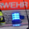 Bei einem Autobrand ist am Freitagmorgen in Pöttmes eine Person ums Leben gekommen. 