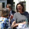 Landtagspräsidentin Ilse Aigner ist am Samstag mit dem LandTruck des Bayerischen Landtages nach Nördlingen gekommen.
