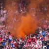 Kroatische Fans haben einen Rauchtopf gezündet.