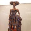 Ein Schottenkleid, das Naomi Campbell bei Vivienne Westwoods Herbstmodenschau 1994 trug, ist bei einer Vorpremiere für die Ausstellung "NAOMI: In Fashion" iu sehen.