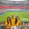 Rumänien-Fan
Christian Braun war mit seinen Töchtern Maria und Estefania beim Spiel Rumänien - Ukraine in München.
Zwei Wochen vorher stand er bis zum Bauch im Wasser, als das Lager seiner Firma in Ottmarshausen überschwemmt wurde.
