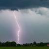 Die Meteorologen erwarten vor allem im Nordosten sowie im bayerischen Alpenvorland Gewitter mit Starkregen, Hagel sowie stürmische Böen.