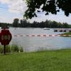 In der vergangenen Woche wurde am Friedberger See ein Badeverbot verhängt. Inzwischen ist es aufgehoben, aber Teile des Ufers bleiben gesperrt.