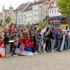 Bei der Ankunft in Augsburg begrüßten zahlreiche serbische Fans "ihre" Nationalmannschaft am Hotel Maximilian's.