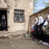 Unicef-Exekutivdirektorin Catherine Russel fordert die Taliban dazu auf, Mädchen und Frauen den Weg zu höher Bildung freizumachen: «Kein Land kann sich weiterentwickeln, wenn die Hälfte seiner Bevölkerung zurückbleibt.»