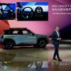 BMW-Vorstandschef Oliver Zipse 2023 bei der Vorstellung des elektrischen Mini Concept Aceman auf der Auto Shanghai.
