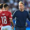 Die Kritik an Dänemarks Coach Kasper Hjulmand (r) ist wieder abgeebbt.
