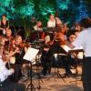 Das Kammerorchester Königsbrunn gibt am 20. Juli ein Freiluftkonzert im Innenhof der Mittelschule Süd in Königsbrunn.