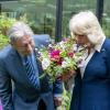 Königin Camilla von Großbritannien zusammen mit Alan Titchmarsh auf der Ausstellung Gardening Bohemia im Gartenmuseum in London.