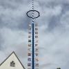 Maibaumprüfer Wolfgang Weigl in Hurlach
Der gestutzte Hurlcher Maibaum nach den ersten abgetragenen Teilen.
