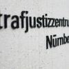 Am Eingang zum Strafjustizzentrum des Landgerichts Nürnberg-Fürth: Ein Impfarzt aus Unterfranken sollte sich dort an diesem Donnerstag verantworten - und erschien nicht.  