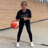 Hat vor einigen Jahren ihre große Leidenschaft für das Basketball entdeckt: Anael Dawit vom TSV Neuburg, die in ihren Teams zu den Leistungsträgern zählt. Foto: Dirk Sing