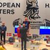 Endlich ganz oben auf dem Treppchen: Sepp Graf aus Hasberg hat es geschafft und im 16. Anlauf den Europameistertitel im Gewichtheben (AK 75) geholt.