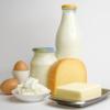 Sahne, Eier, Käse: Bei der ketogenen Diät werden Kohlenhydrate weitgehend weggelassen.