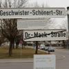 Die Stadt Augsburg hat die bisherige «Dr.-Mack-Straße» in «Geschwister-Schönert-Straße» umbenannt.