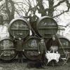 „Hopfen und Malz - Gott erhalts!“ Stolz präsentieren sich Betreiber und Mitarbeiter der Fürstlichen Brauerei Oettingen mit ihren Bierfässern im Jahr 1912 dem Fotografen.