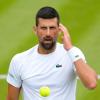 Der serbische Tennisstar Novak Djokovic ließ sich während der French Open am Knie operieren.