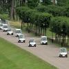 Eigentlich nutzt man Golfcarts auf dem Golfplatz. Zwei junge Männer haben sich ein solches Gefährt im Internet gekauft und damit in Willishausen einen Unfall gebaut, berichtet die Polizei. 