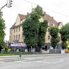 Das Gebäude in der Ulmer Straße 57, in dem ein Pizzalieferdienst untergebracht ist, soll nach dem Willen der SPD nochmal genauer als Standort für den Süchtigentreff untersucht werden. 