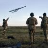 Drohnen sind eine der meistverwendeten Waffen beider Seiten in Russlands Angriffskrieg gegen die Ukraine. Hier starten ukrainische Soldaten eine Drohne gegen russische Stellungen. (Archivbild)