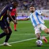 Lionel Messi vergab einen Elfmeter, kam aber mit Argentinien trotzdem weiter.