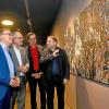 Die Jury (von links) Christoph Trepesch, Bürgermeister Michael Wörle, Kulturreferent Uwe Wagner und der diesjährige Kunstpreisträger Christian Odato vor seinem Bild. 
