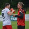 Routinier Patrick Pecher und der neue Trainer Johannes Walter (von links) wollen die blutjunge Mannschaft des SC Altenmünster in der Kreisliga West an den Erwachsenen-Fußball heranführen. 