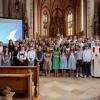 Anfang Juli spendete Weihbischof Florian Wörner in der Pfarreiengemeinschaft Ottmaring 48 jungen Menschen das Sakrament der Firmung. 