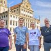 Volt will 2026 in den Augsburger Stadtrat einziehen (v.l.n.r.: Adrian Engel, Matteo Rück, Christine Paul, Carlos Jimenez Becker).