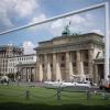 Das riesige Fußballtor von der Berliner EM-Fanmeile steht zum Verkauf.