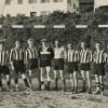 Die Raistinger Fußballmannschaft nach dem Zweiten Weltkrieg.
