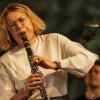 Frau an der Klarinette, Chefin des Tentetts: Rebecca Trescher beim 32. Internationalen Augsburger Jazzsommer.