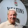 Michael Huber, Generalbevollmächtigter der Brauerei Veltins, steht vor einem 3000-Liter-Tank seiner Brauerei. Nach Angaben von Huber ist der Fußball-EM-Effekt für Brauereien verpufft.
