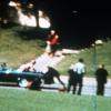 Dallas 1963: Nach den tödlichen Schüssen auf ihren Mann, John F. Kennedy, versucht Jackie Kennedy aus dem fahrenden offenen Wagen zu klettern. 