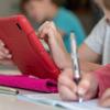 In Dänemark sollen Schülerinnen und Schüler Tablets oder Laptops nur noch nutzen, wenn es pädagogisch sinnvoll ist.